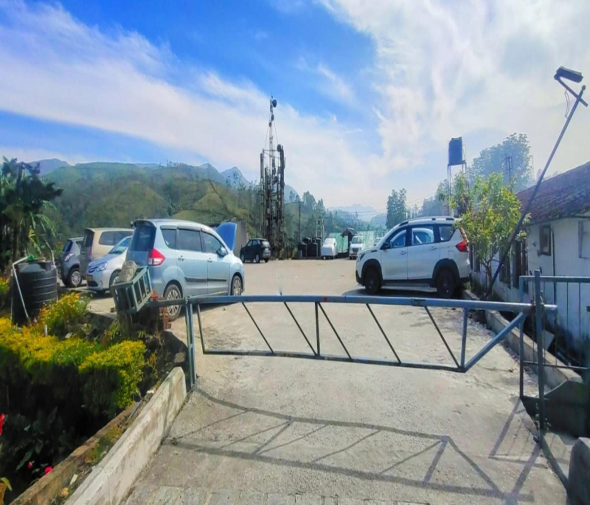 فندق Ac Mist مونار المظهر الخارجي الصورة